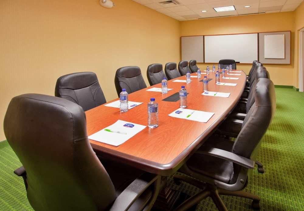 Fairfield Inn & Suites By Marriott Kearney Bagian luar foto