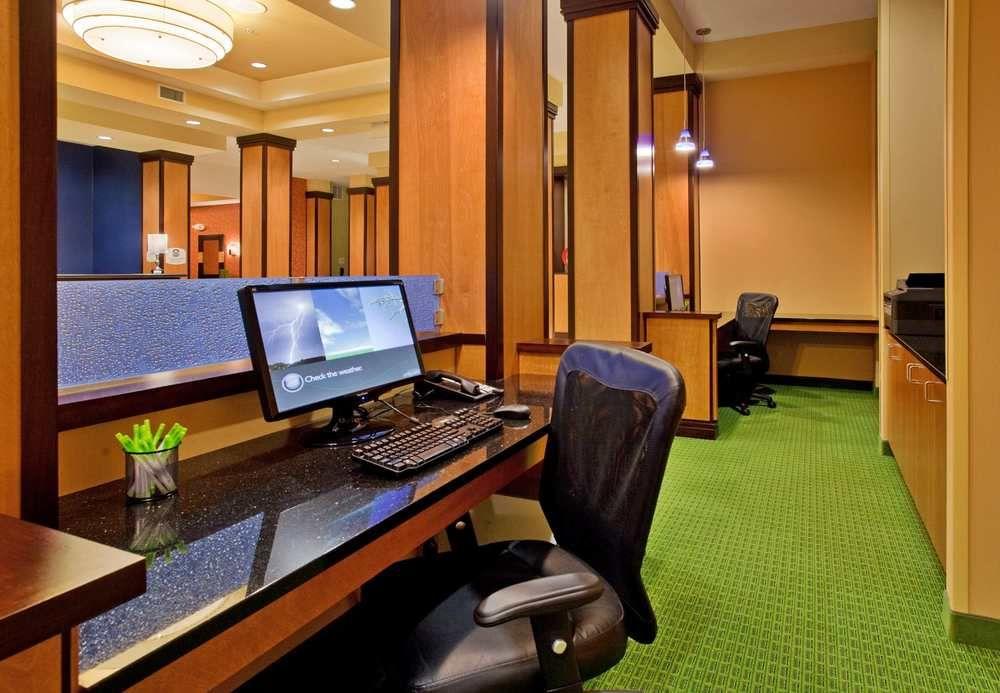 Fairfield Inn & Suites By Marriott Kearney Bagian luar foto