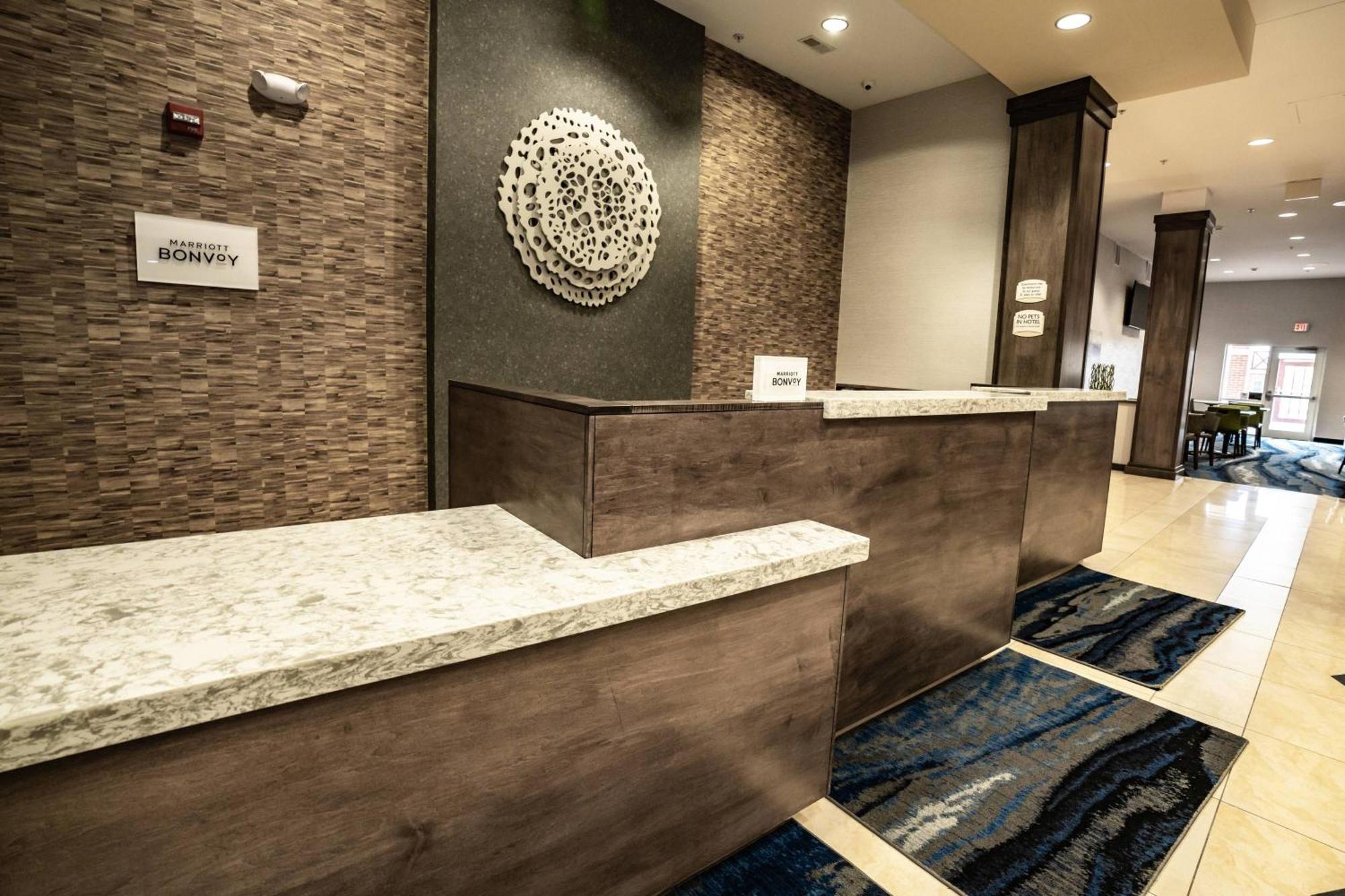 Fairfield Inn & Suites By Marriott Kearney Bagian luar foto