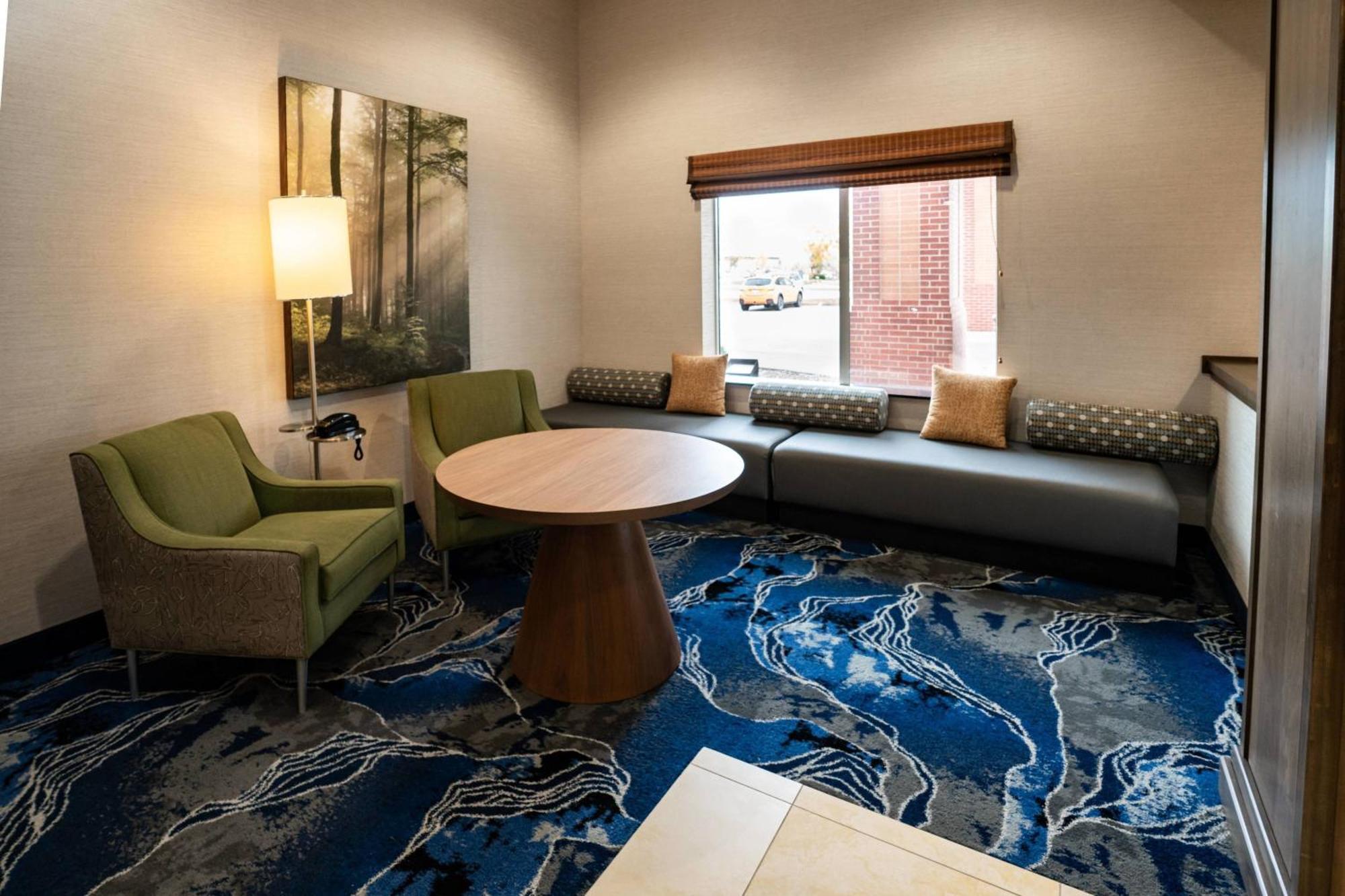 Fairfield Inn & Suites By Marriott Kearney Bagian luar foto