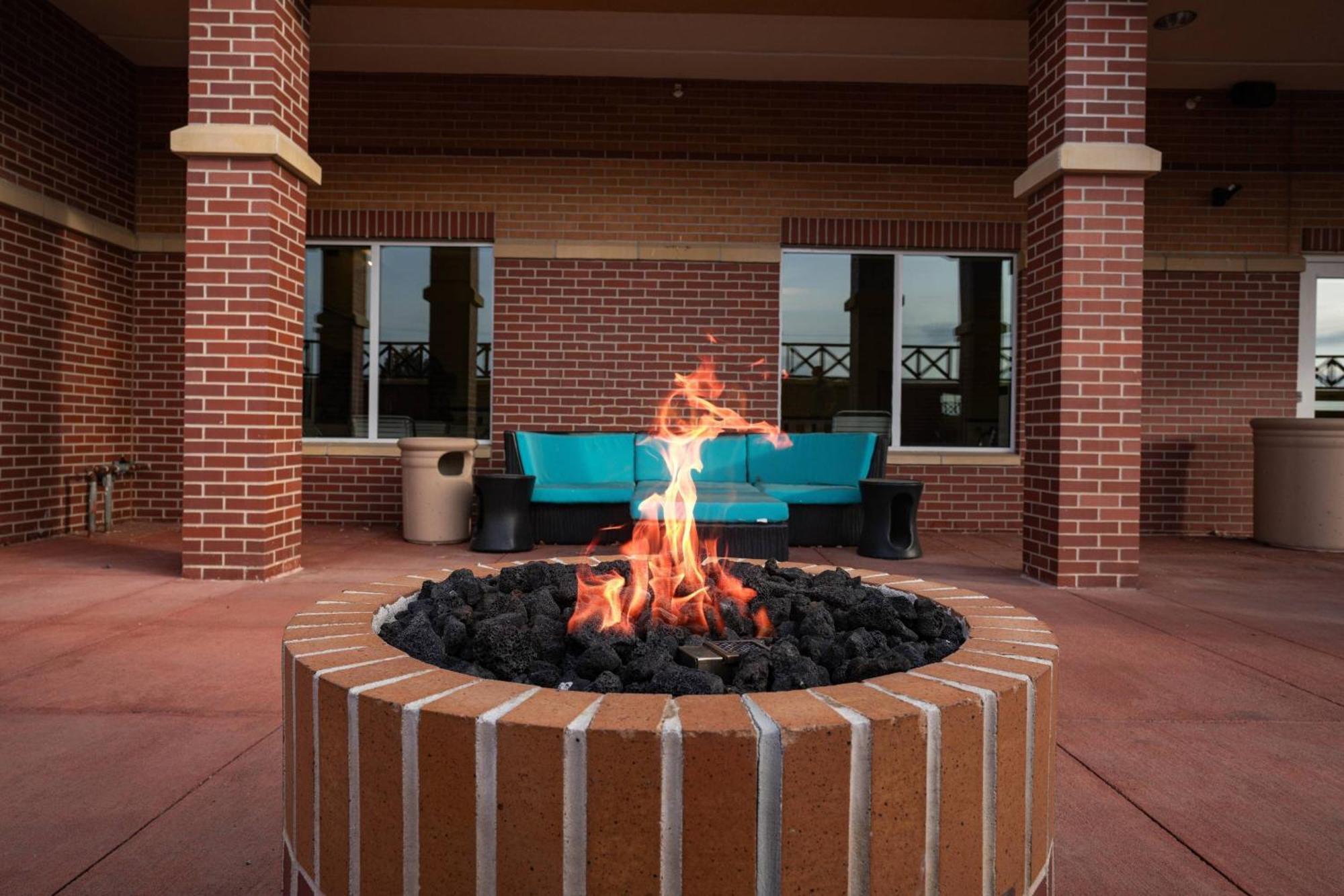 Fairfield Inn & Suites By Marriott Kearney Bagian luar foto