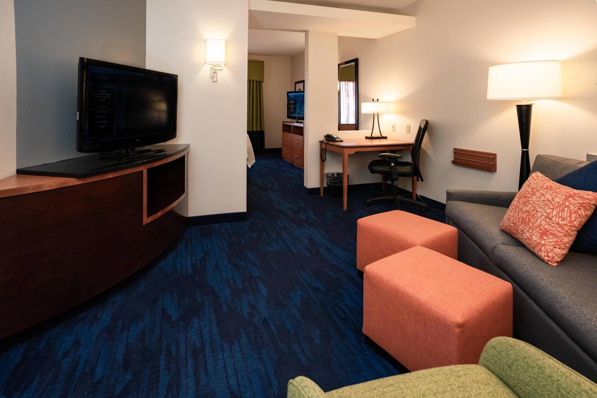 Fairfield Inn & Suites By Marriott Kearney Bagian luar foto