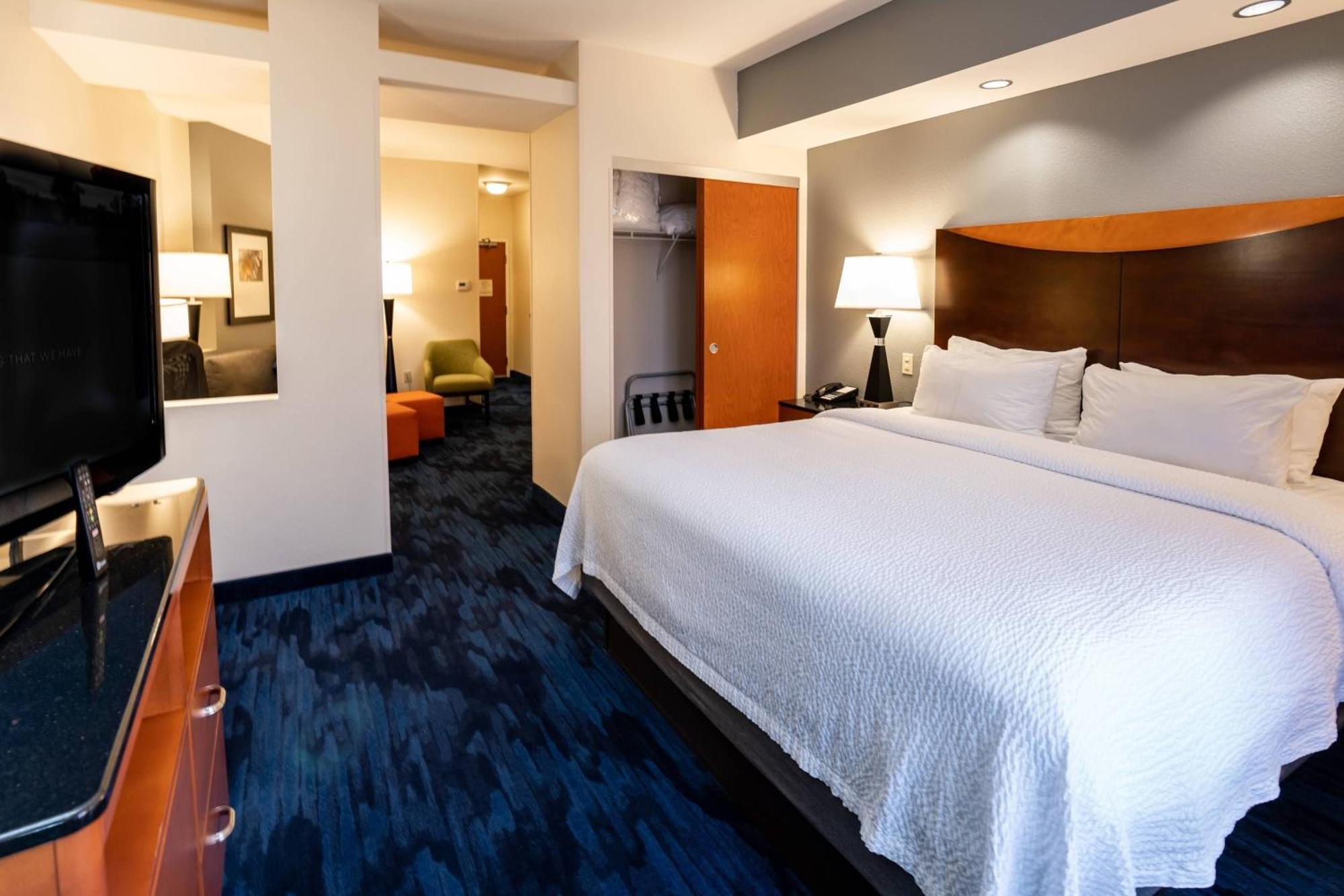 Fairfield Inn & Suites By Marriott Kearney Bagian luar foto