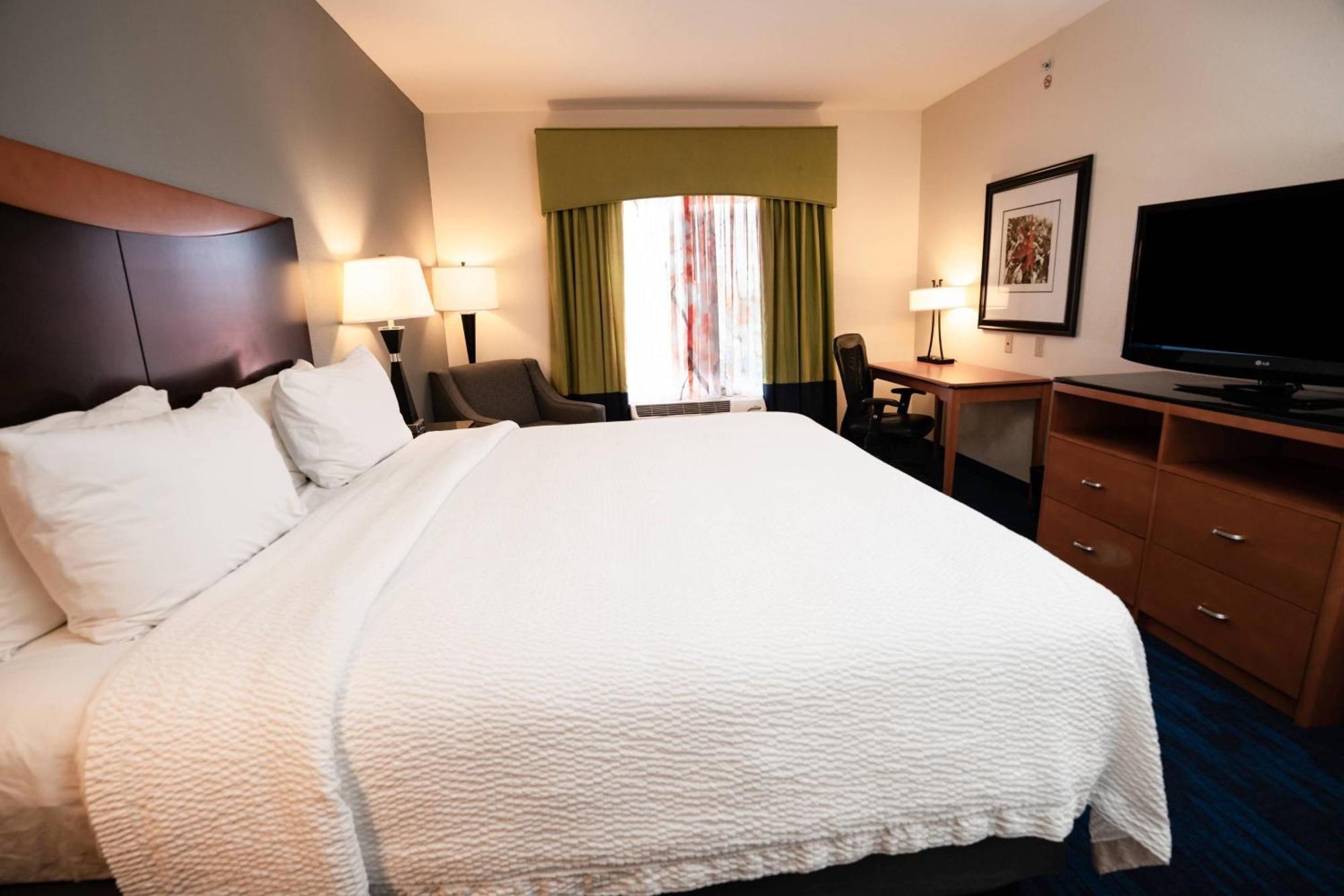 Fairfield Inn & Suites By Marriott Kearney Bagian luar foto