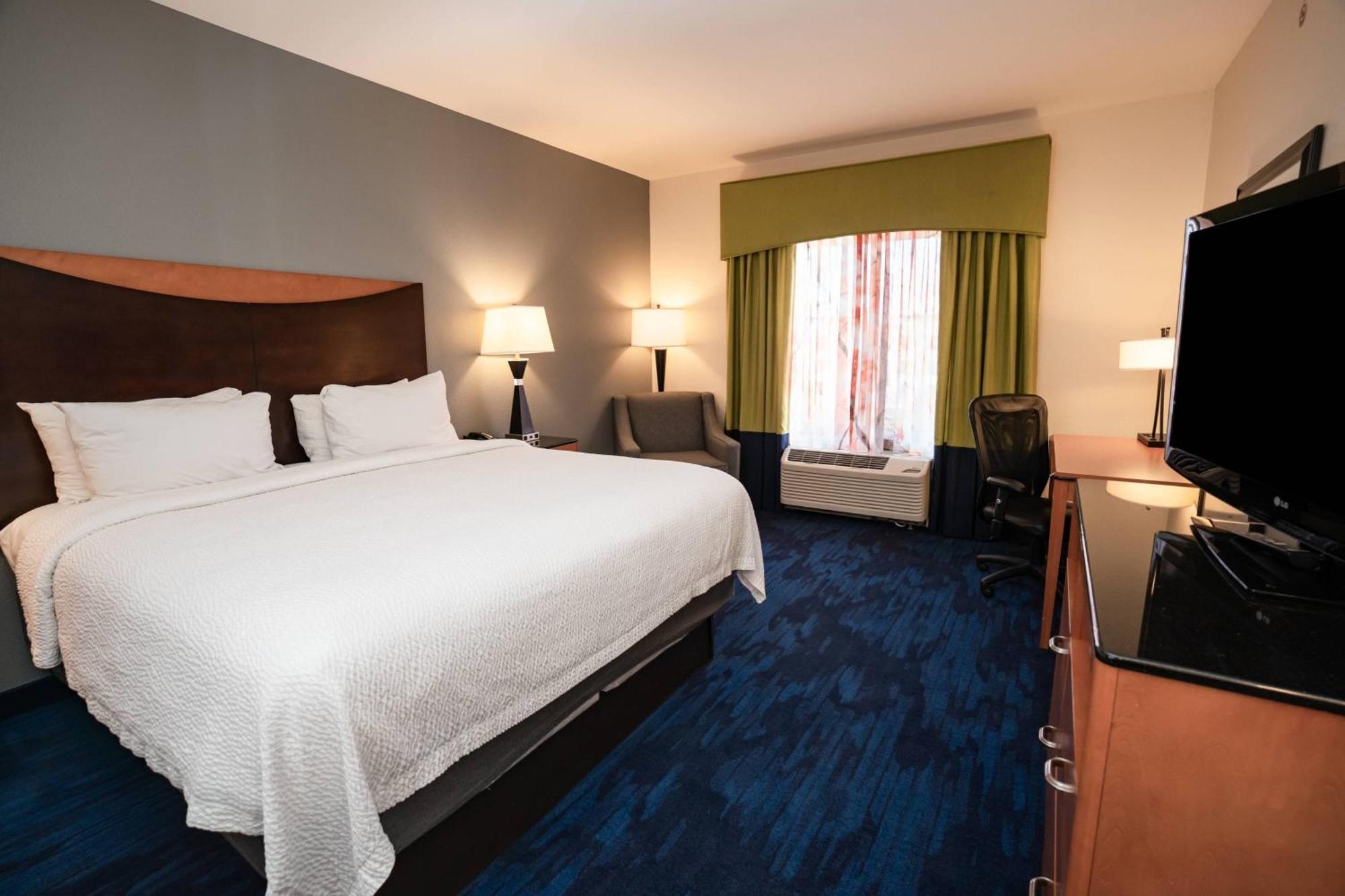 Fairfield Inn & Suites By Marriott Kearney Bagian luar foto