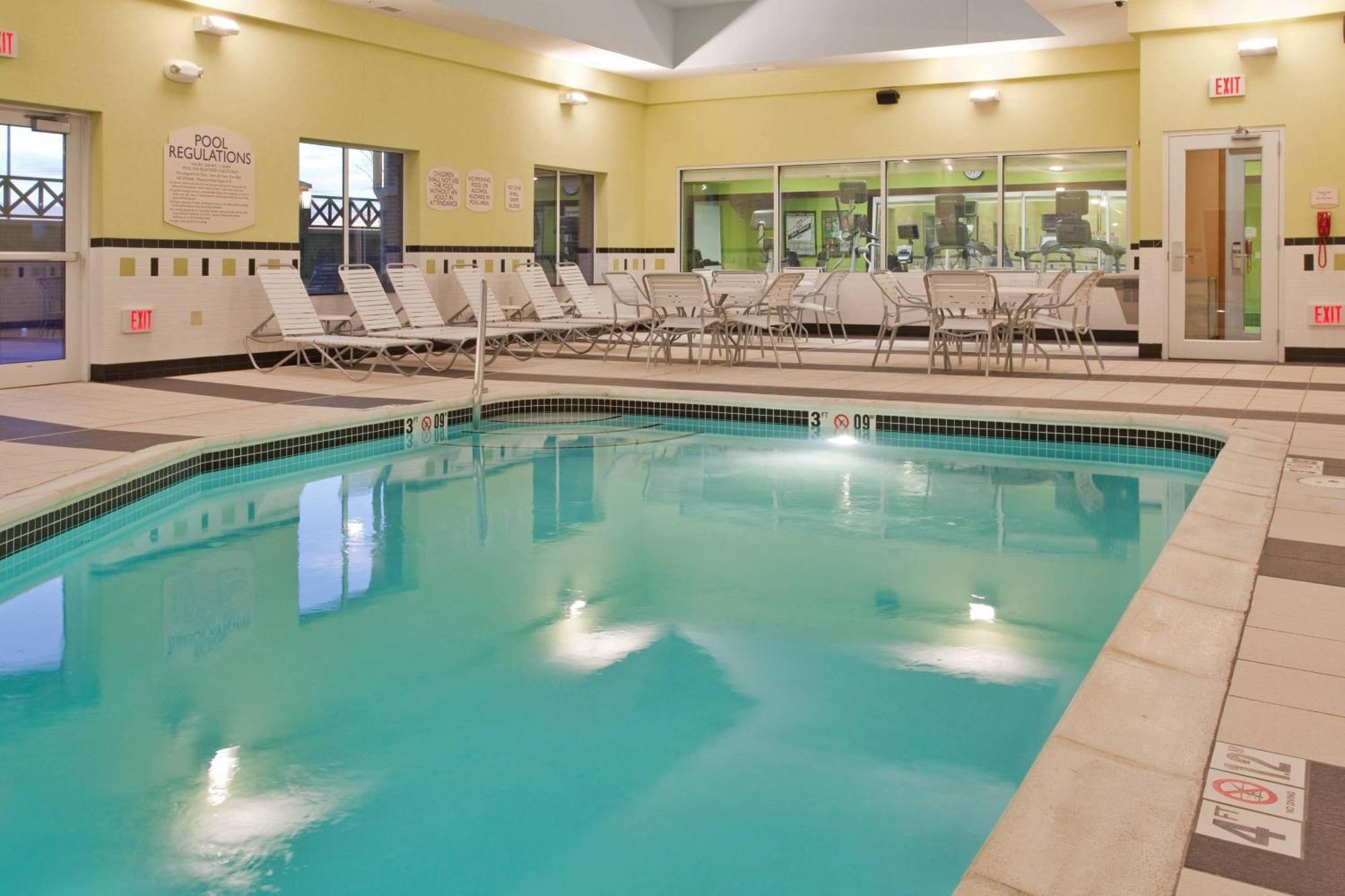 Fairfield Inn & Suites By Marriott Kearney Bagian luar foto