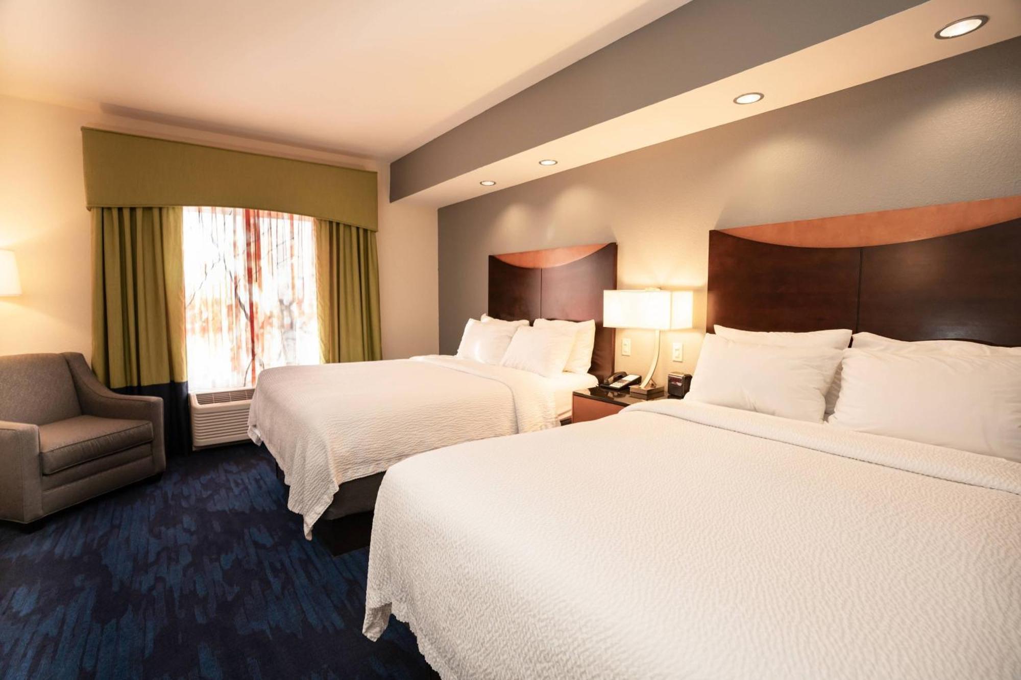 Fairfield Inn & Suites By Marriott Kearney Bagian luar foto